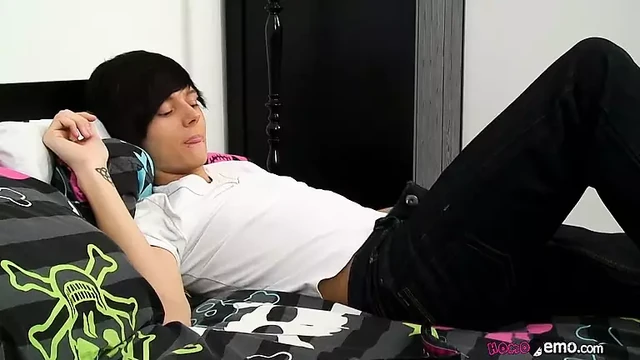 Adorable Dakota Enjoys Showing Off His Flawless Cock