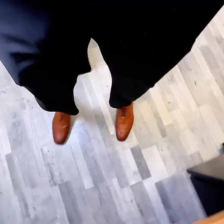 PAWG סקסית ורזה עוזרת לי לגמור עם הגרון שלה