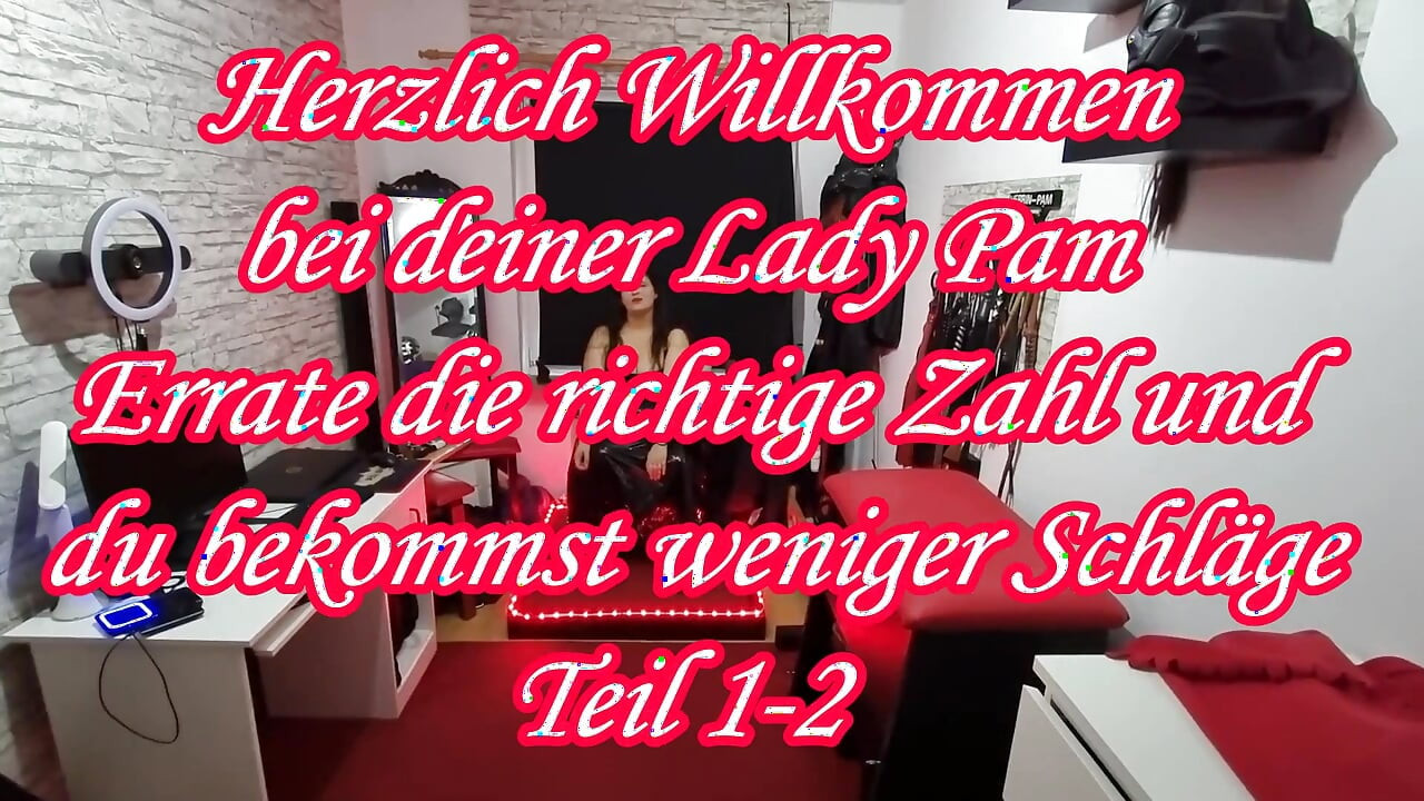 Kurvige MILF dominiert maskierten sub über roter bank