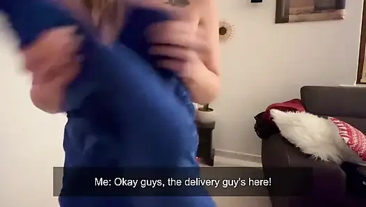 Cowok pengantar pizza sambil bugil