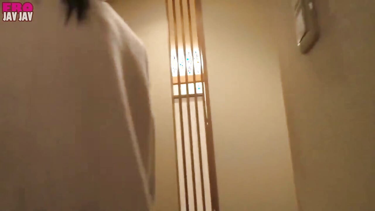 Miyako's Private Hot Spring Creampie. zaparowna scena ucieczki 1
