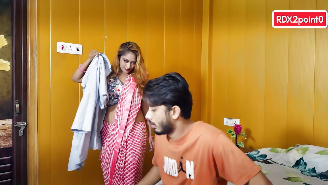 Neighbor calls bhabhi home and has sex with her sexy bhabhi Hard Fucking With Hindi Audio