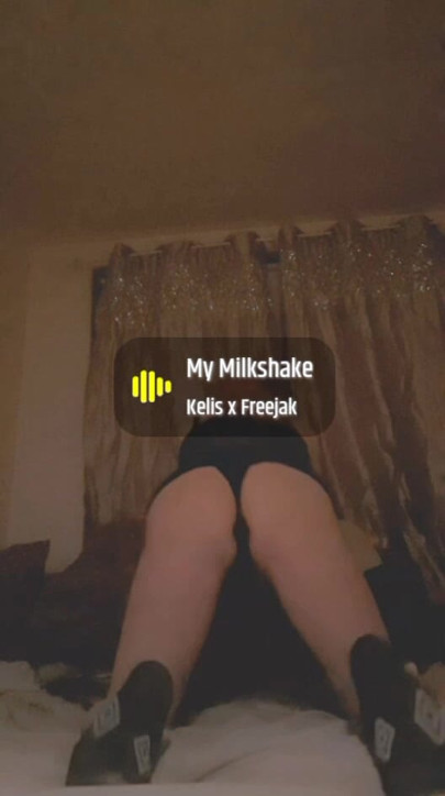 Amateur slut shaking assss xxx