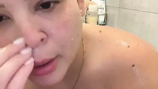 Live streaming bareng dani valentina
