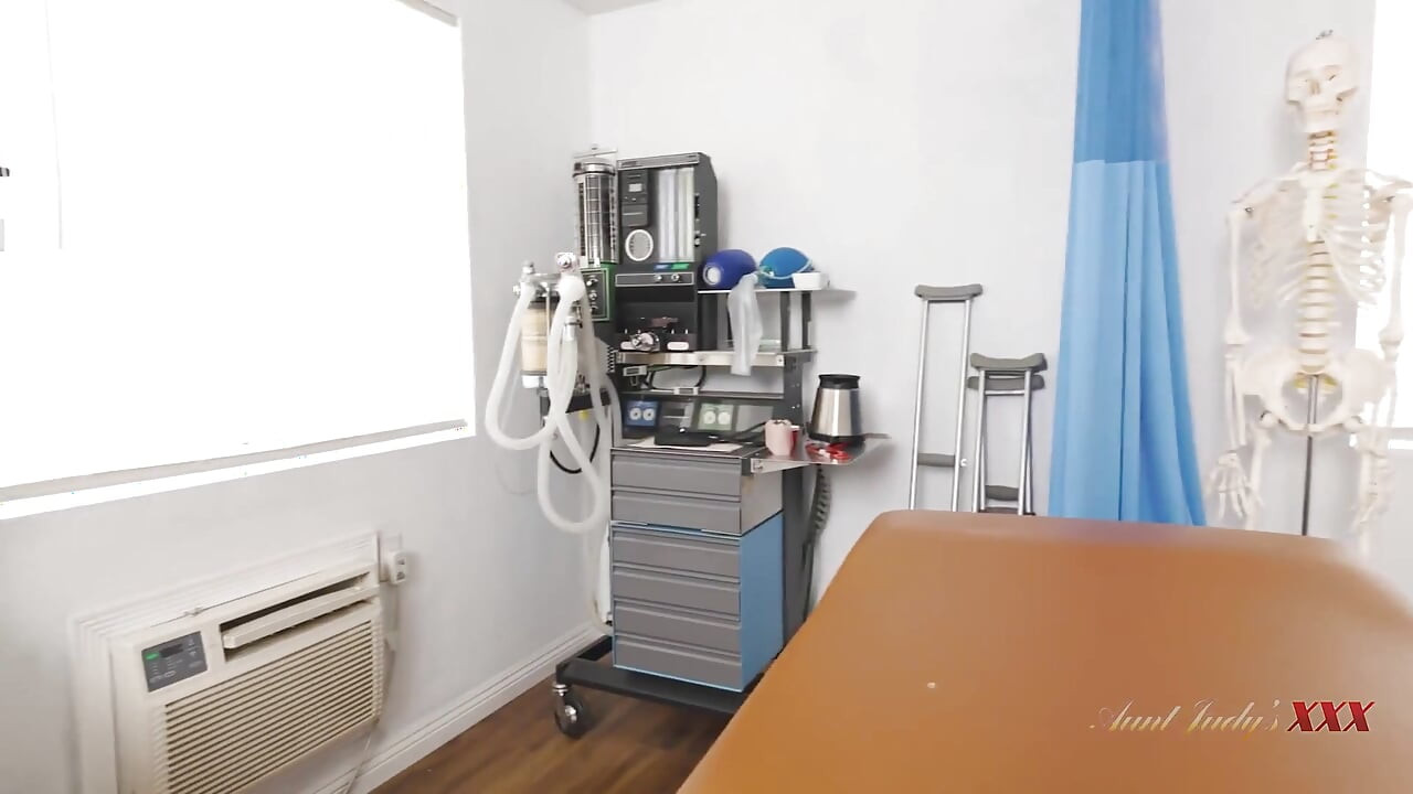 Auntjudy's - Doctor Andi Avalon Has the Cure for Your Ed