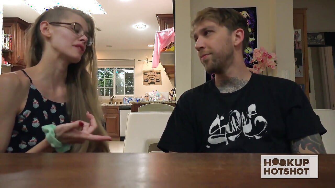 Bts - Kyaa la bombasse curieuse supplie de se faire baiser par Bryan Gozzling