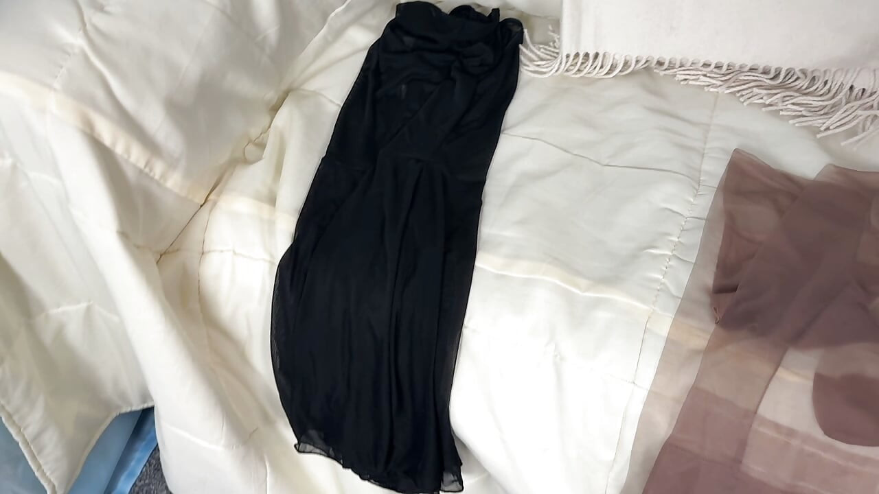 Mrs Mature Feet and her Vintage Stockings #489