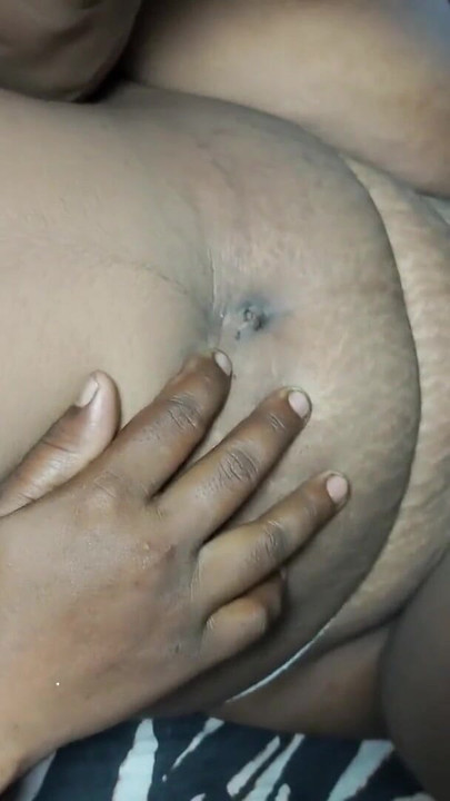 Našao sam svoju polusestru u krevetu ovako. Morao sam da iskoristim priliku | Klip 1