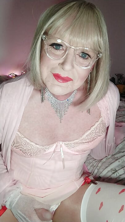 Sissy Pink Crossdresser