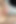 若いMILFが激しく濡れたオーガズムに達するまで優しくフィスティングするリアルカップルのスカート膣が伸びる