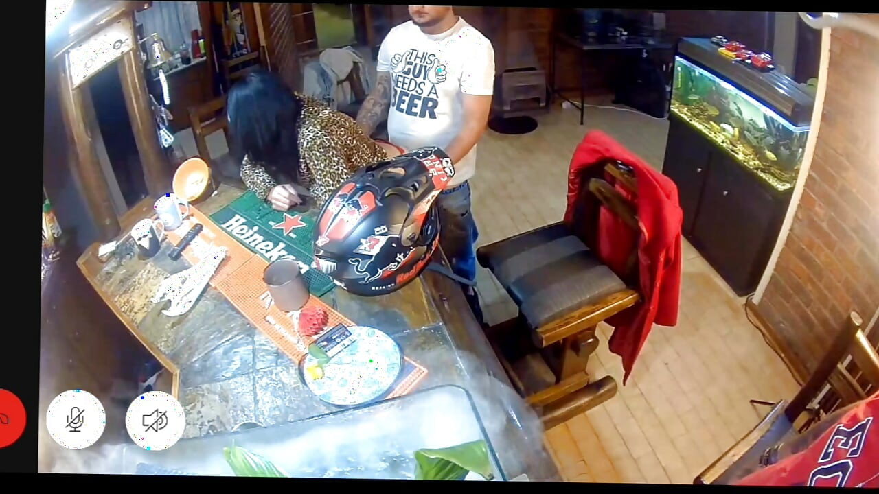 Έπιασα τη γυναίκα μου να απατά με exstreme motocross αναβάτη στην κάμερα RING