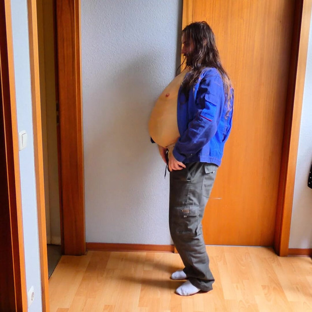 夢の男は...- 多くの女性は、職人や建設作業員に連れて行かれることを夢見ていると思われます XD