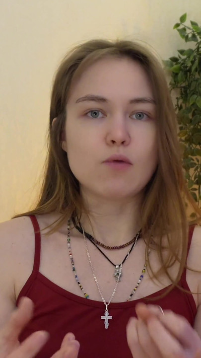 Keira Stone! Welkom bij Seksuele Voorlichting. Ik leer je seks en draai de binnenkant uit