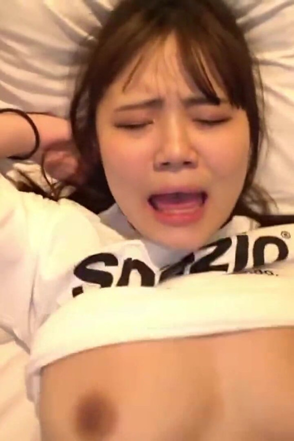 曲線豐滿美女首次狂野3P冒險無碼 - 第2章