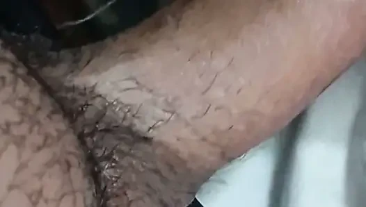 Dizlerinin Üstünde Kız Arkadaş Oral Seks