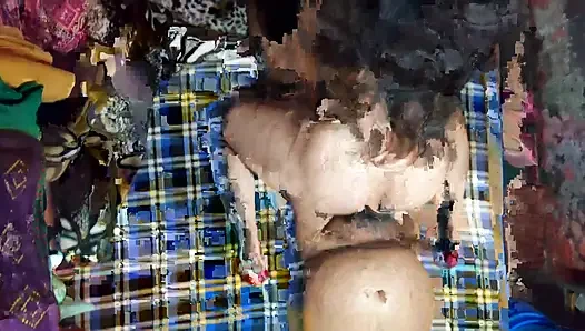 Mumbai savita bhabhi big boobs queen enjoying pusssy love boys