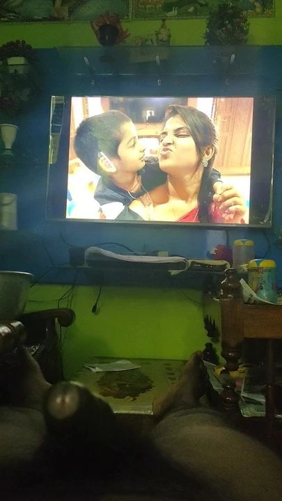 Anchor shyamala cum tribute 2