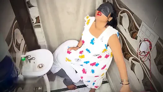 Leidenschaftlicher indischer paar schmutziger schlafzimmer-sex - heiße desi-ehefrau hart gefickt 4k