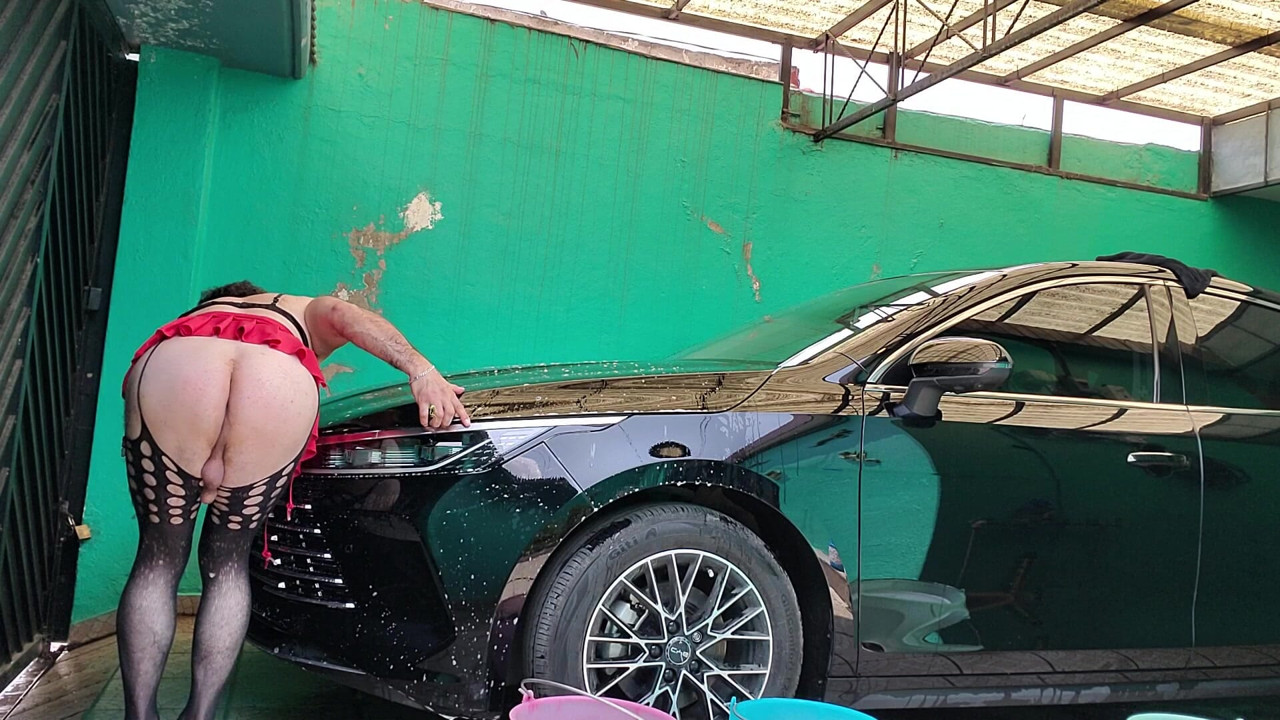 little whore washing the car