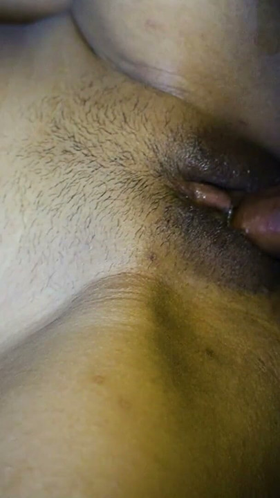 Desi 어린 처녀 여학생이 거대한 자지로 하드코어하게 박히는 1부 (힌디어 오디오) | 클립 3