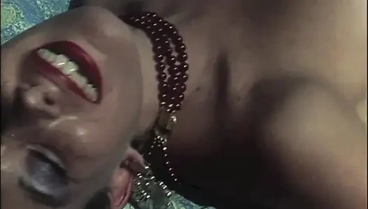 Есть те, кто в бассейне, и те, кто на лестнице