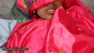 Desi bhabhi baise le jour de la Saint-Valentin