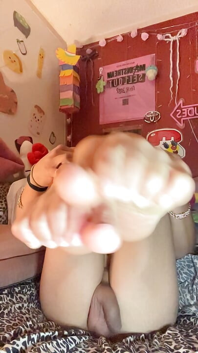 Sucking Toes