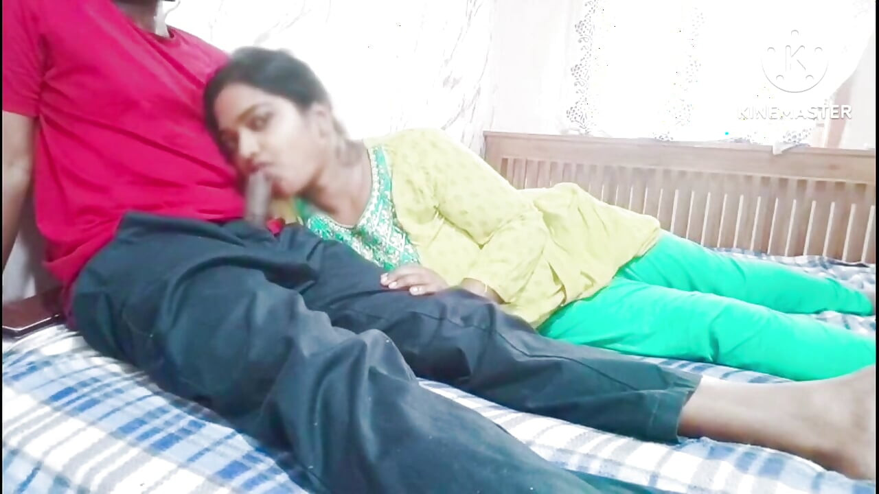 Compartiendo cama con mi hijastro - video tamil con hablar sucio