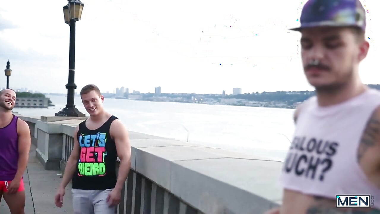 Wmen - Luke Adams and Tommy Regan Are Determined to Score with a Hot Guy