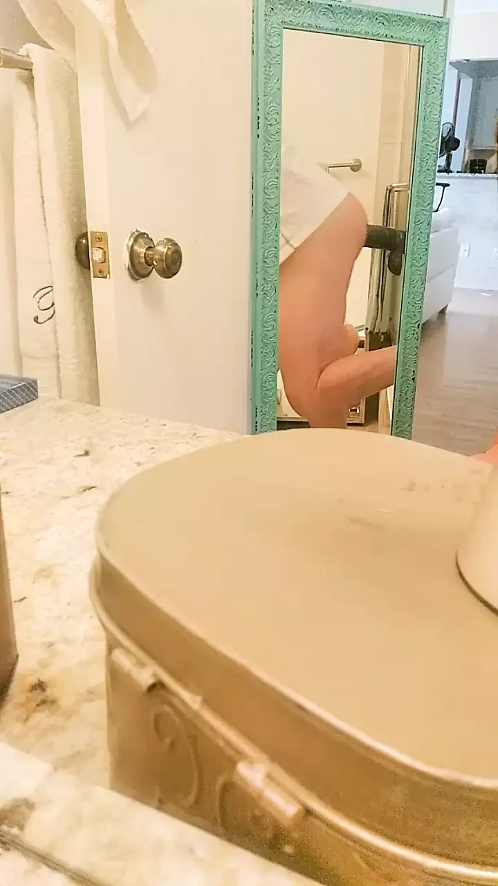 Dildo fuck