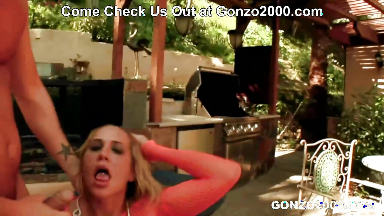 Honre aqueles que vieram antes! Fodida em Gonzo2000