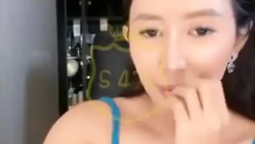 Endonezyalı modellerin sıkı amcığı ve büyük göğüsleri var, ojol tarafından sikilmek istiyor