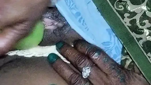 Kakak ipar desi memasukkan vegan ke dalam