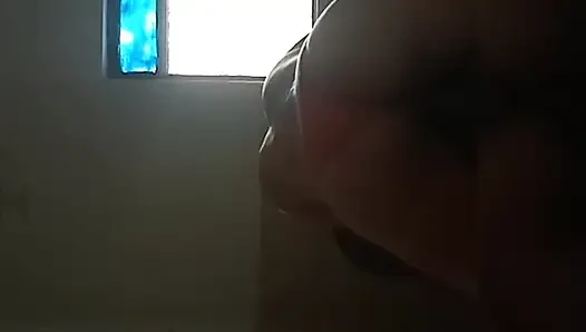 Eva sikişmeye dayanamıyor, seks yapmak için ucuz bir motele gittik