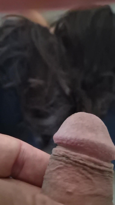Minha esposa está, e eu estou esfregando meu pênis contra ela
