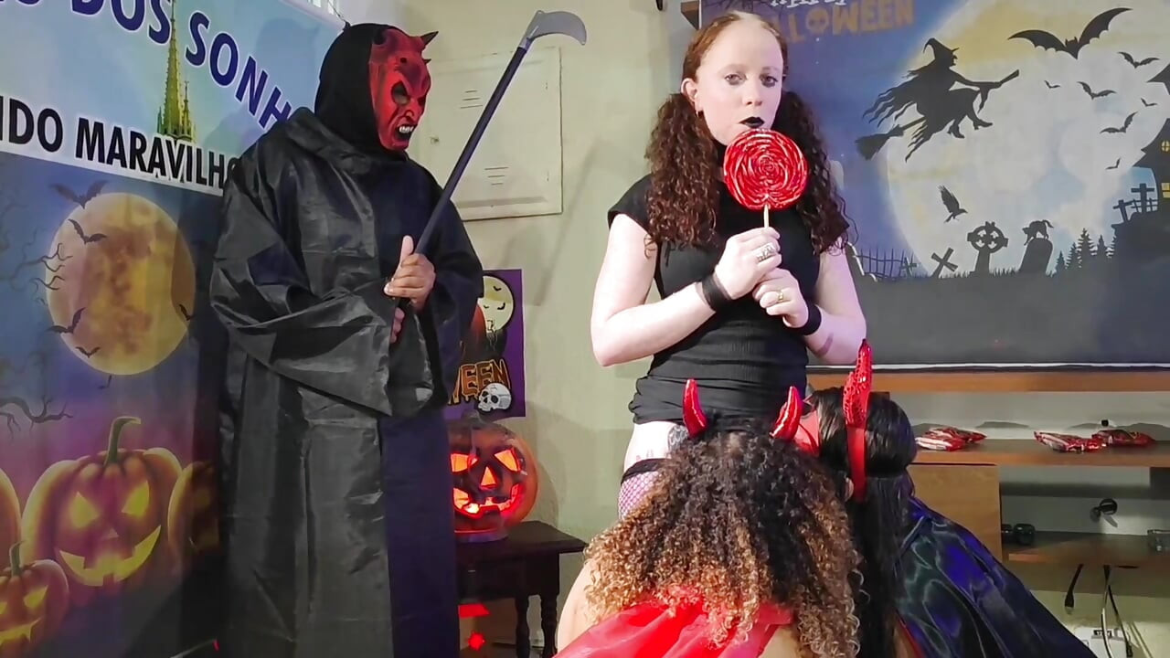 Halloween night lots of sex between werewolf orphan devil vanpira and superhero