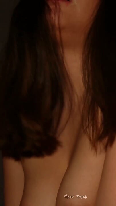 Vertical POV Full Tape in a Dark Room, She Deepthroats Me and Rides Until I Cum on Her Face