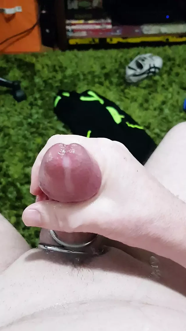 Afternoon wank & cum