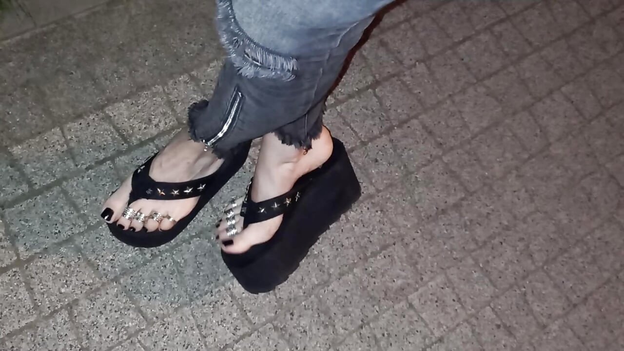 feet so good - public crossdressing