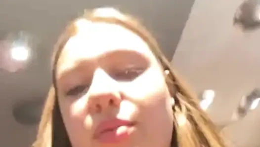 Jucielussie ест штаны в публичных покупках