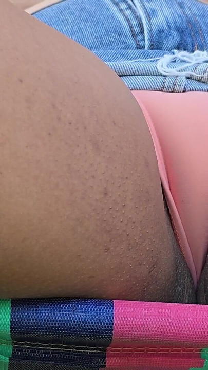 Powerful moment from "That's why I love to stand with my legs open: breeze"