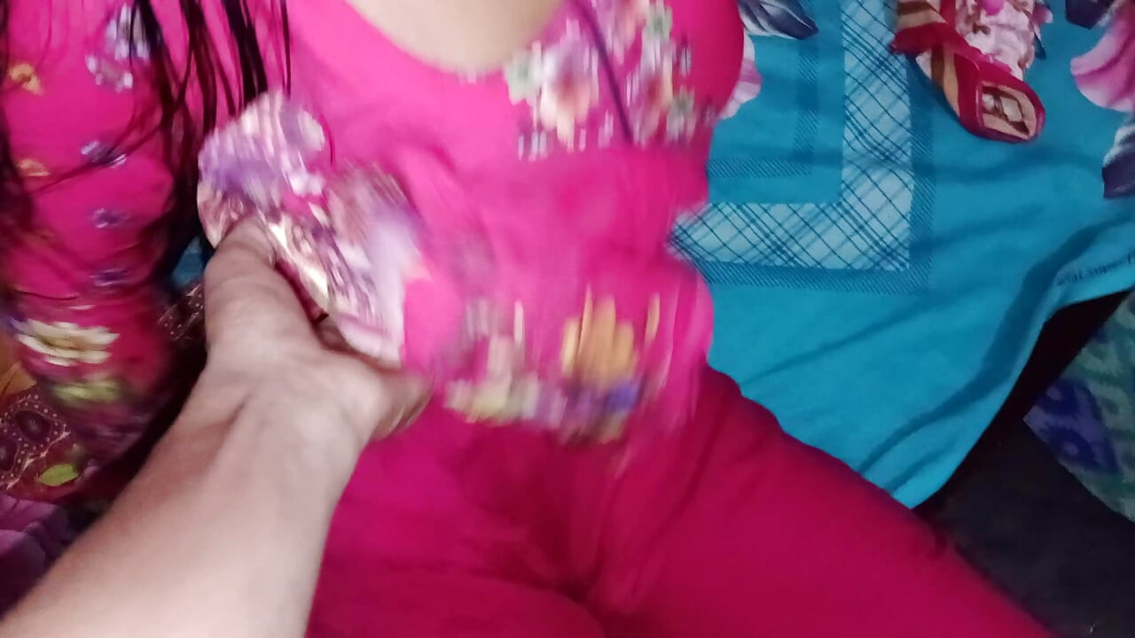 Romansa hot desi dan momen pribadi