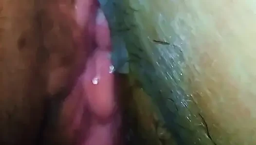 O sorar, ben veririm. İnliyor, amını sert sikiyorum.