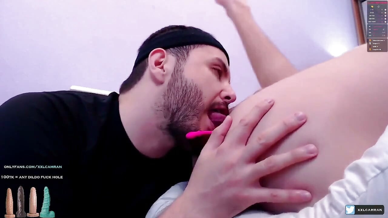 Współlokator pozwala mi liżeć i pieprzyć jego tak pyszny tyłek na Chaturbate