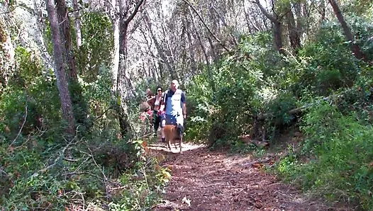 Memek ceri gadis remaja sange dientot habis-habisan sampai wajahnya penuh sperma