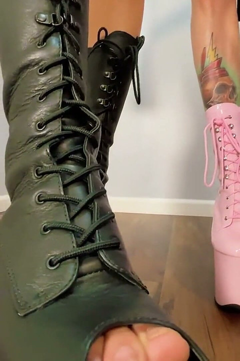 Pov giantess rắc rối kép: mars solo & lora cross trêu chọc và trêu chọc bạn trong khi bạn cố gắng trốn thoát