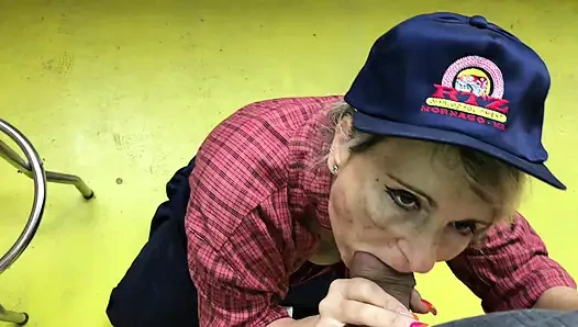 Mechanic Roleplay  with Luna Green - Intense Amateur Scene