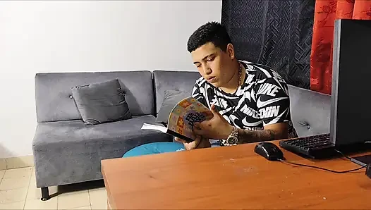 Latina Hermos Amorena Really Wants to Fuck Her Friend