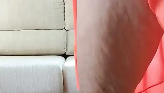 Meine Stiefmutter hat sich die Haare geschnitten und sich auf der Straße präsentiert, hat gefilmt und mich geschickt und gefragt, ob es gut sei.