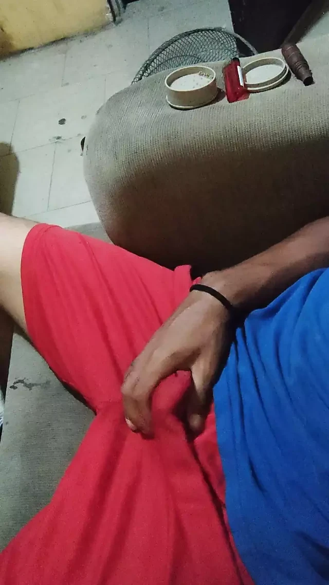 Red & Blue Conjunted, Look Masturbation In Heands